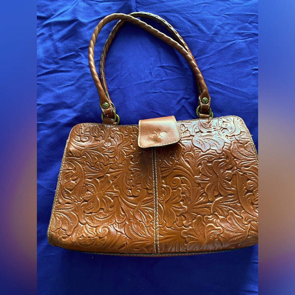 EUC PATRICIA NASH PURSE